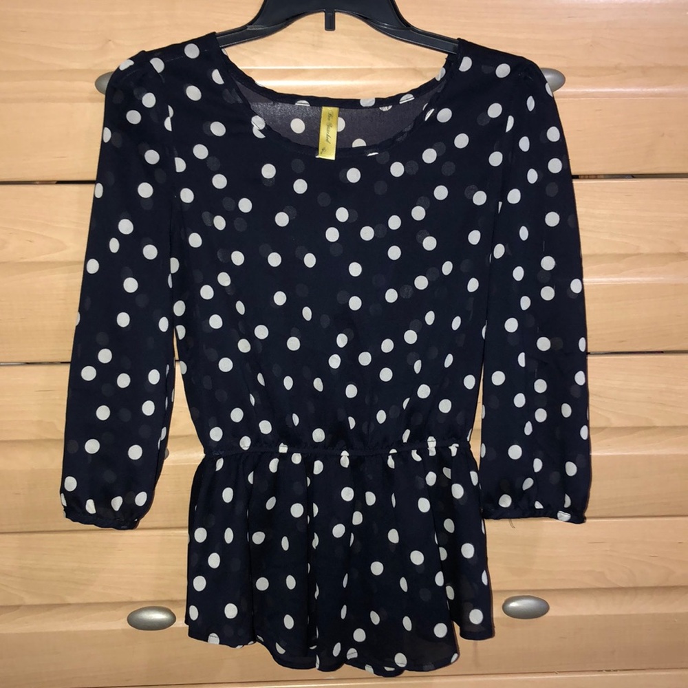 Blouse. Pre loved, but pretty.